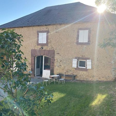 Gite Guiroya Saint-Jean-le-Vieux  Exterior photo