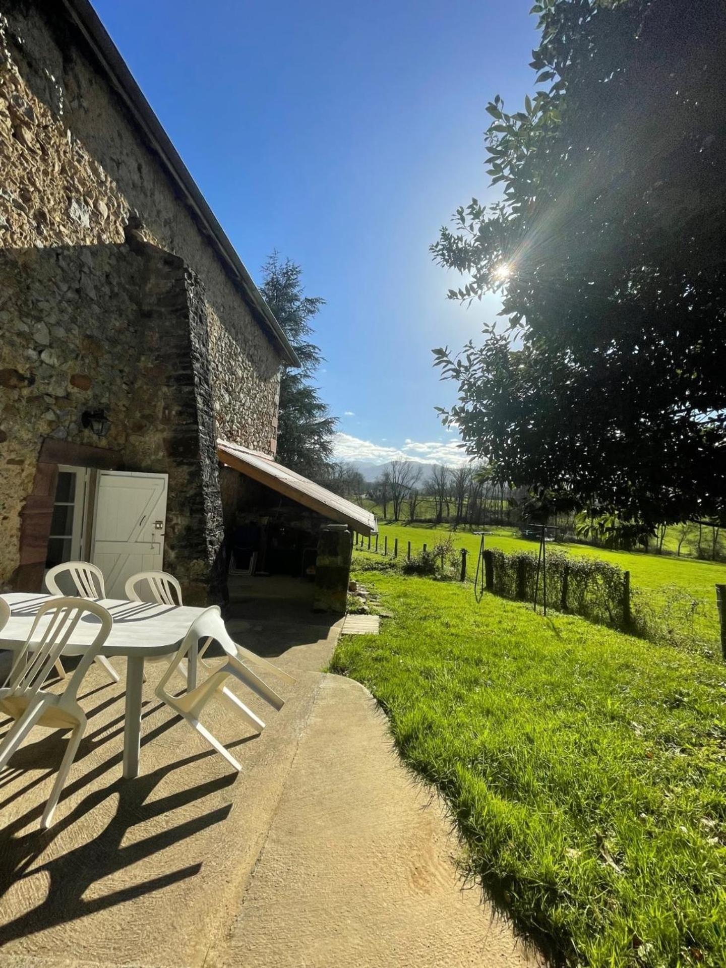 Gite Guiroya Saint-Jean-le-Vieux  Exterior photo